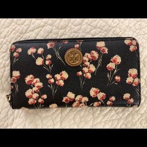 TORY BURCH CONTINENTAL WALLET